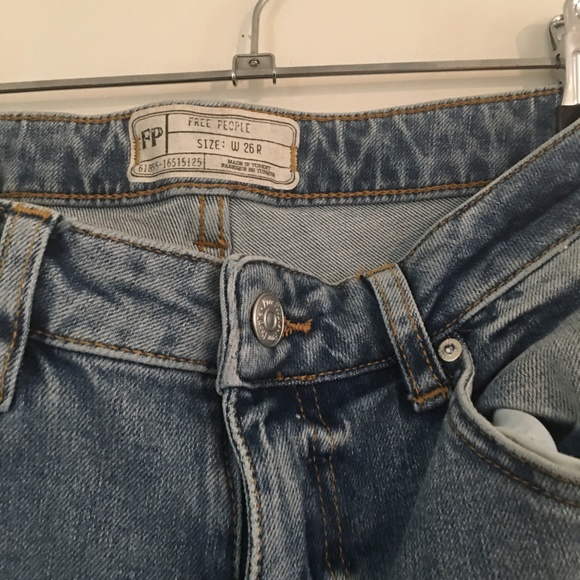 NWT Free People Lightwash Cropped Straight Jeans - Picture 6 of 6